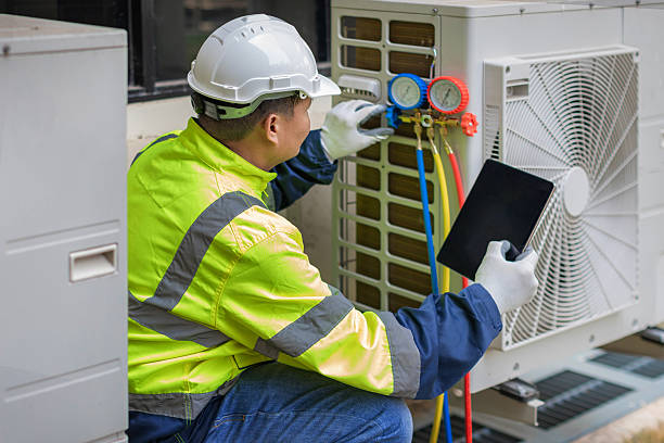 Professional Hvac Installation technician working in Trafalgar, IN